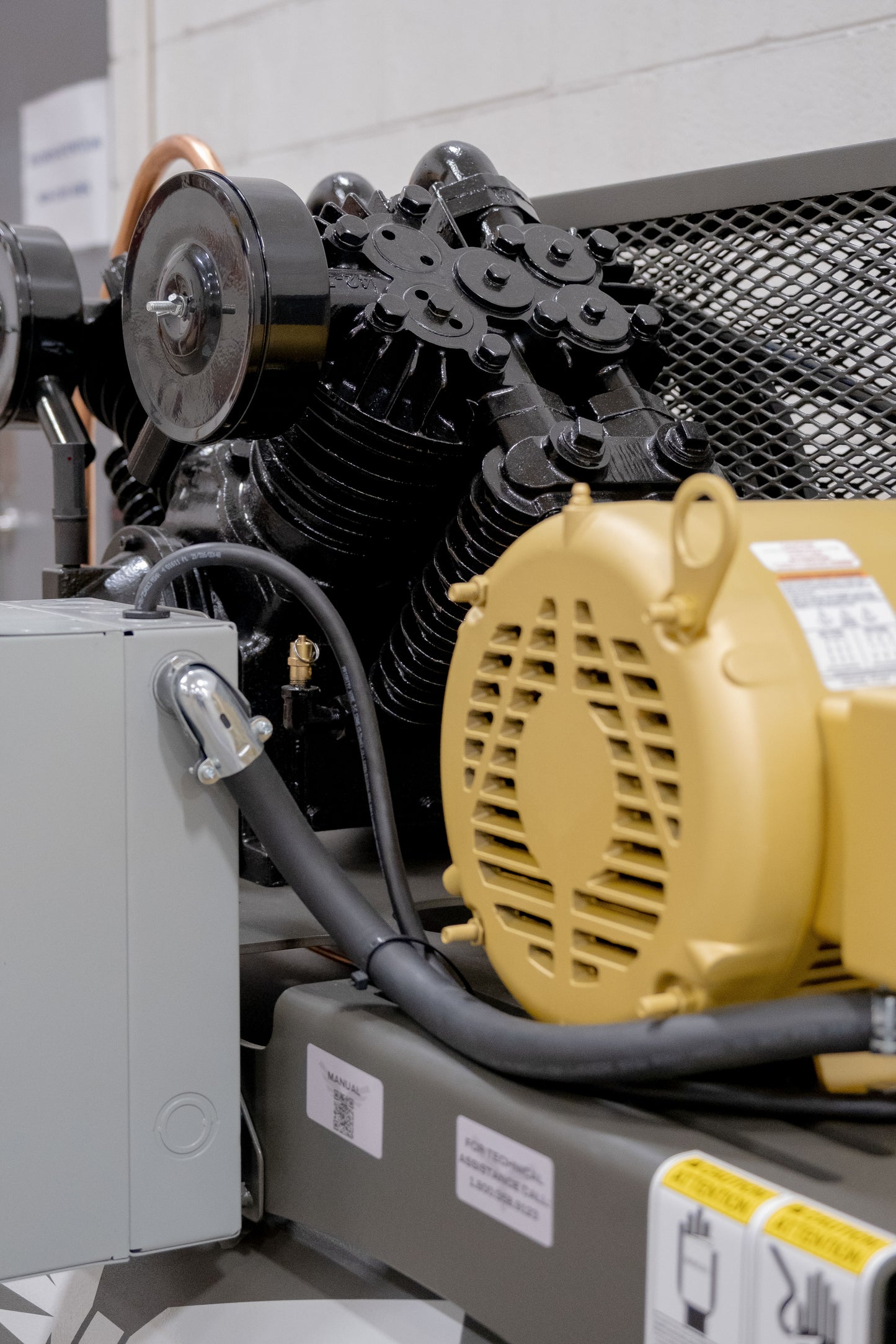 10 HP 120 GALLON HORIZONTAL (TWO-STAGE)