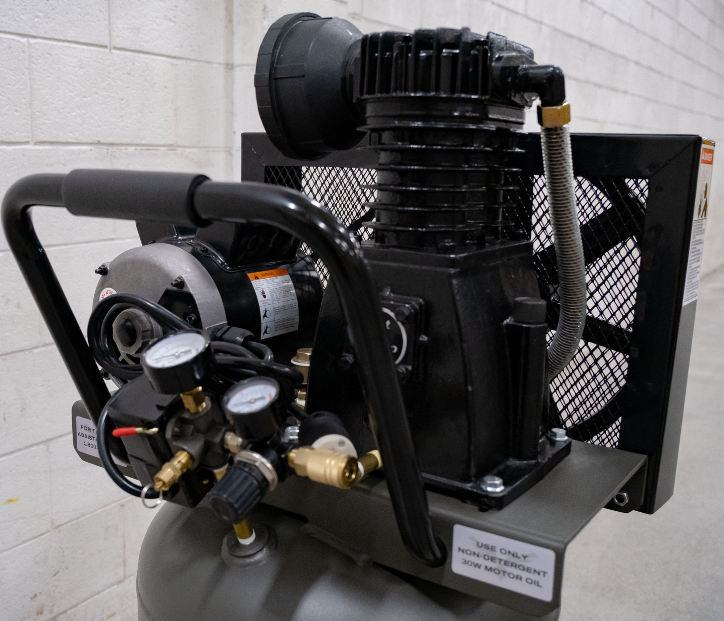 1.5 HP 25 GALLON, PORTABLE, PLUG-END (SINGLE-STAGE)